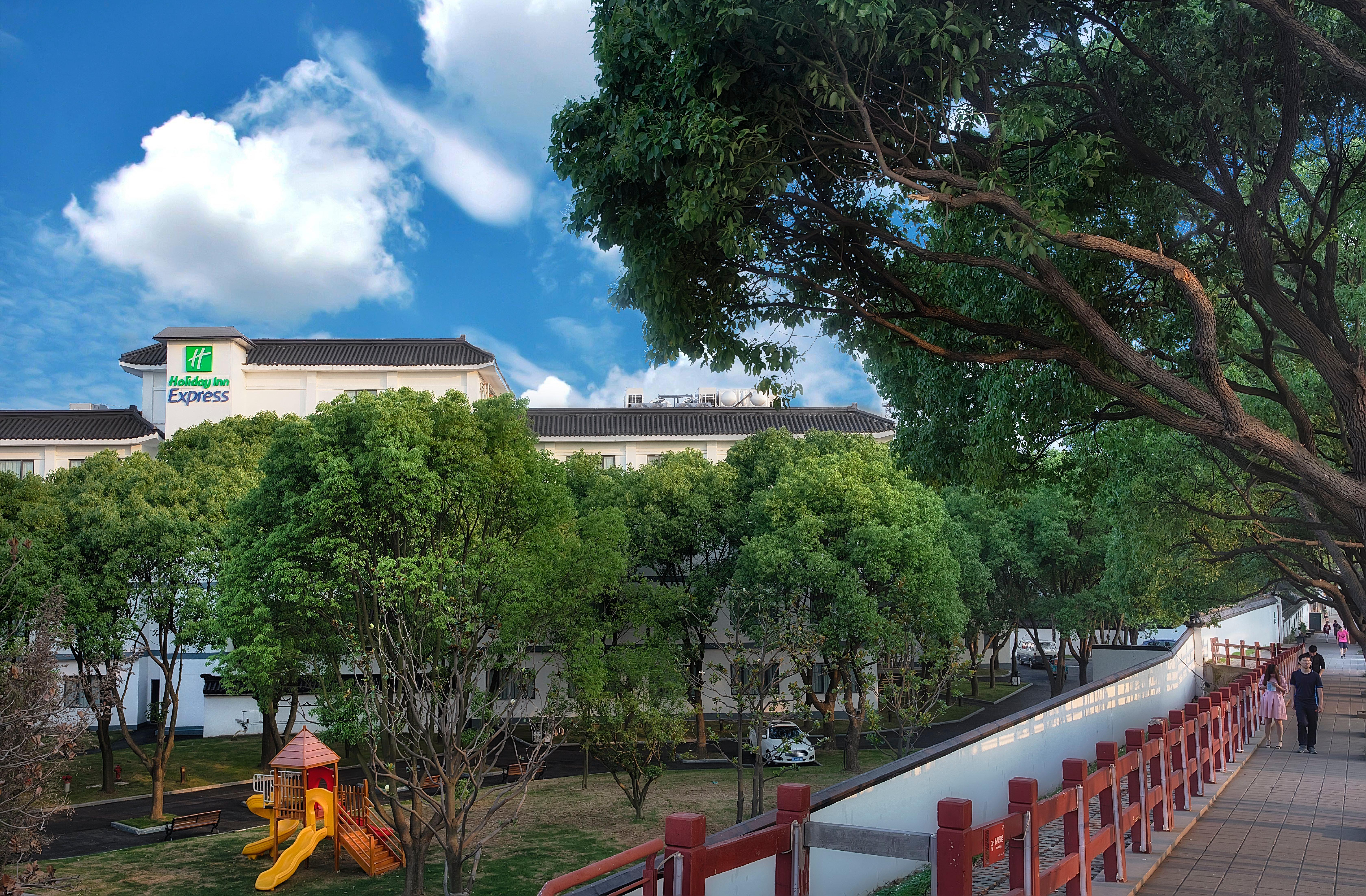 Holiday Inn Express - Suzhou Zhouzhuang Ancient Town, An Ihg Hotel Экстерьер фото